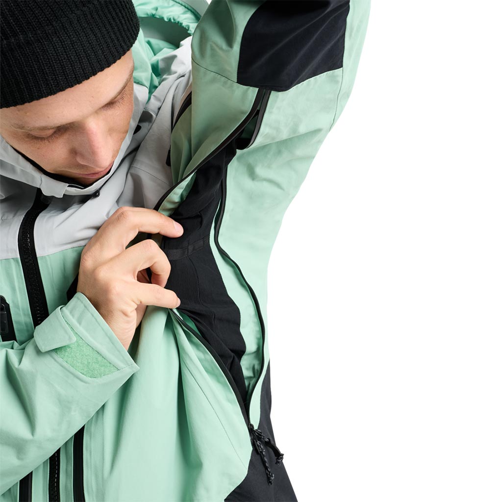 Burton 2026 AK Swash Gore-Tex Jacket - Grey Cloud/Soft Sage True Black