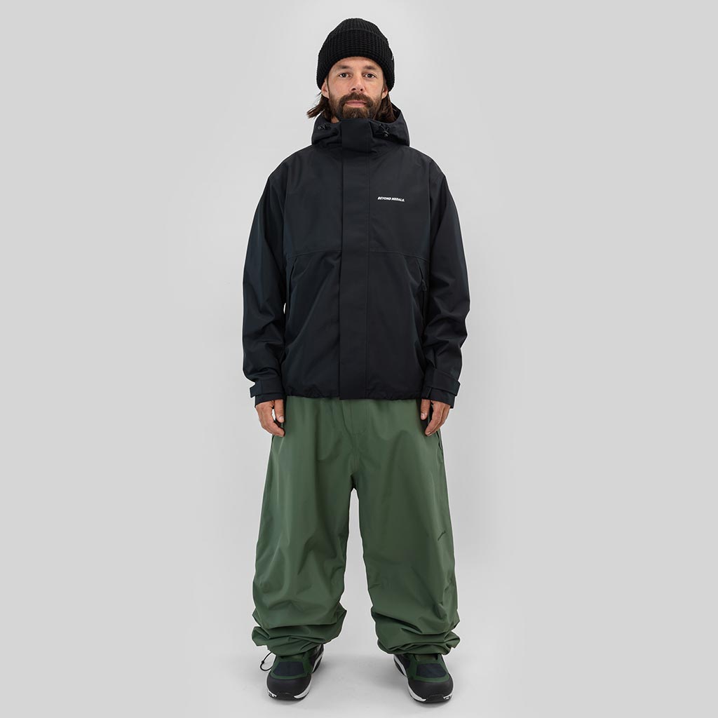 Beyond Medals 2026 The Jacket 2L - Black
