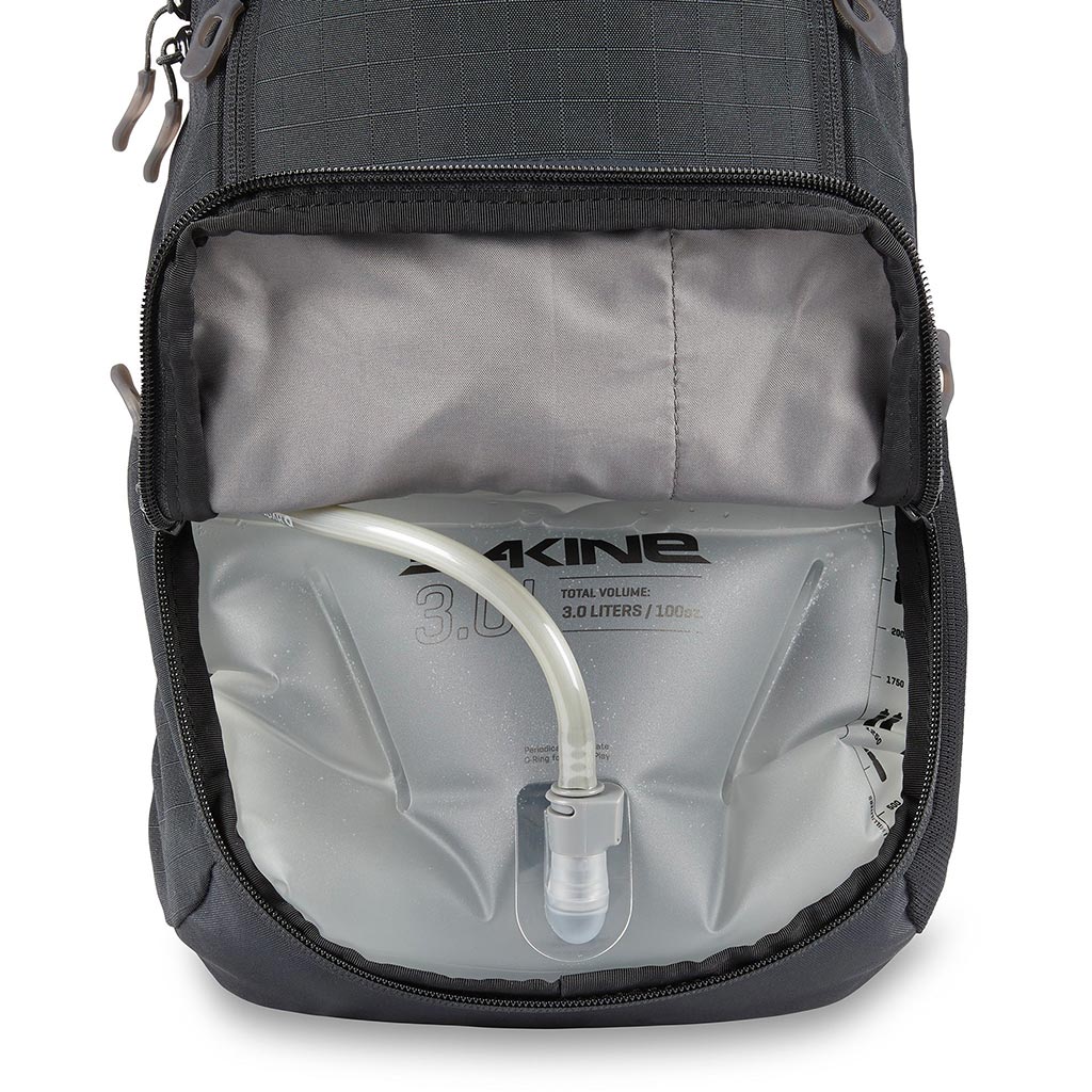 Dakine Syncline 12L Hydration Pack - Black