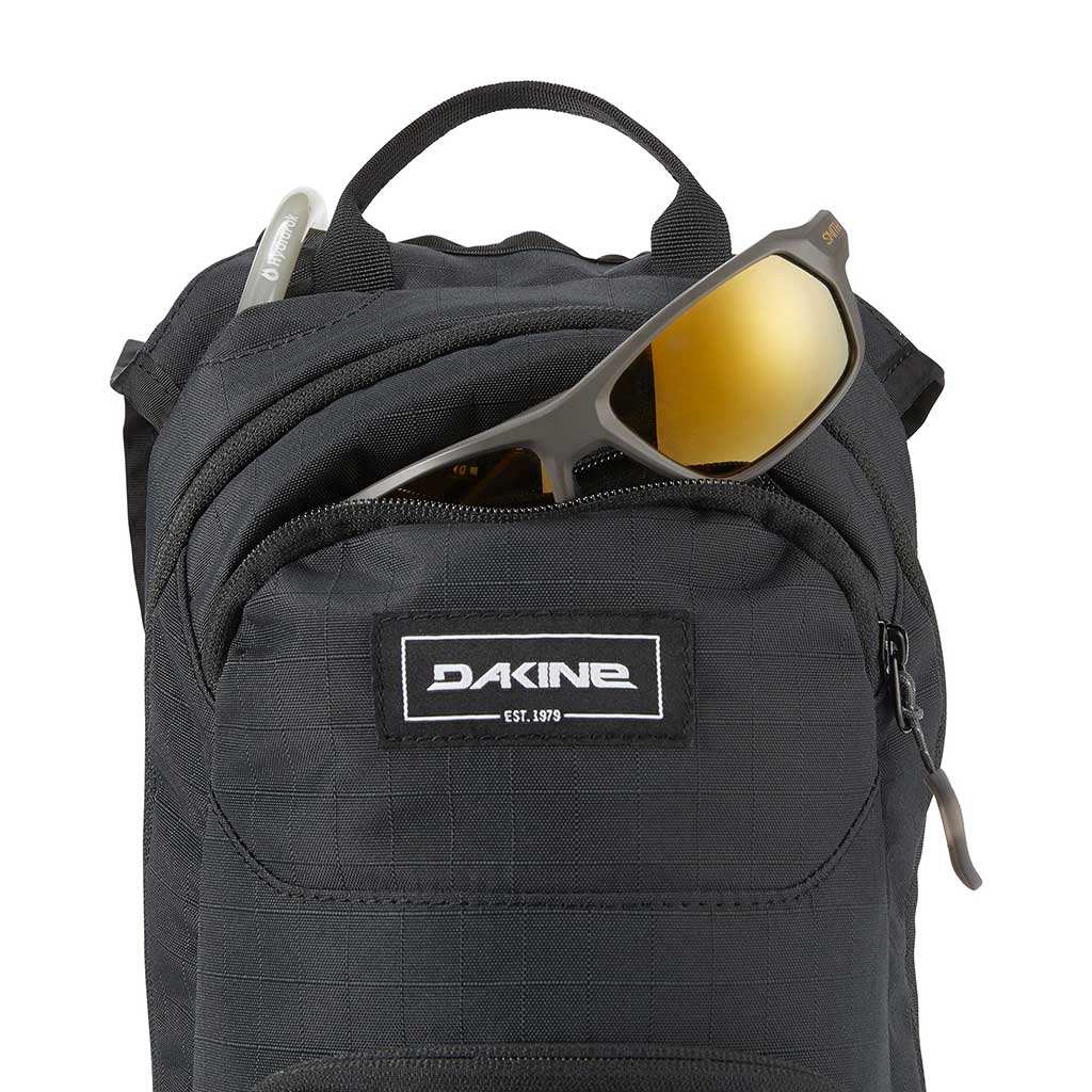 Dakine Session 8L Hydration Pack - Black